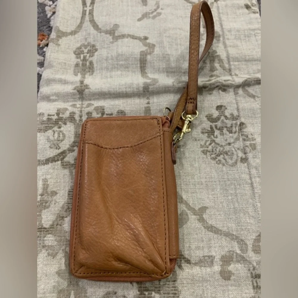 KATE LANDRY Tan Genuine Leather Wristlet Zip‎